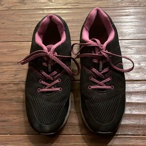 Vionic Women’s Emerald Athletic Shoes